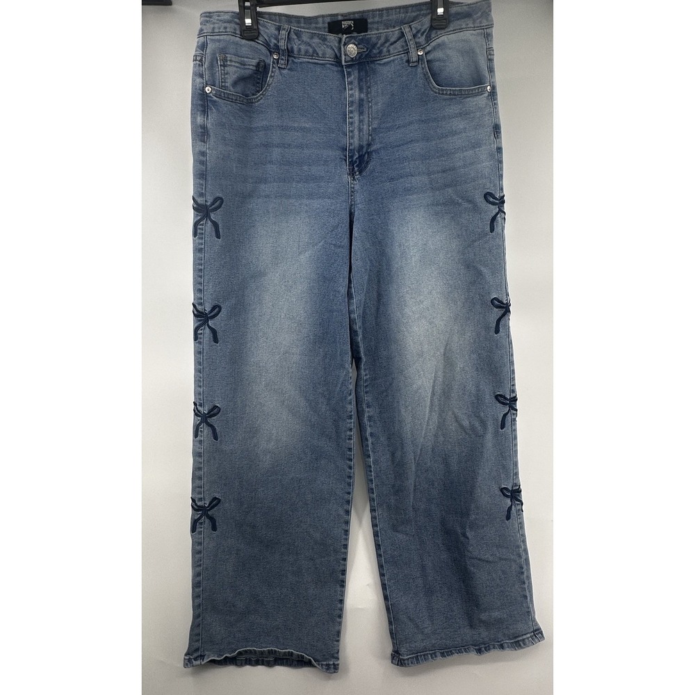 Madden NYC Wide Leg Jeans Blue Bow Embroidered Blue Denim Size 14 High Rise